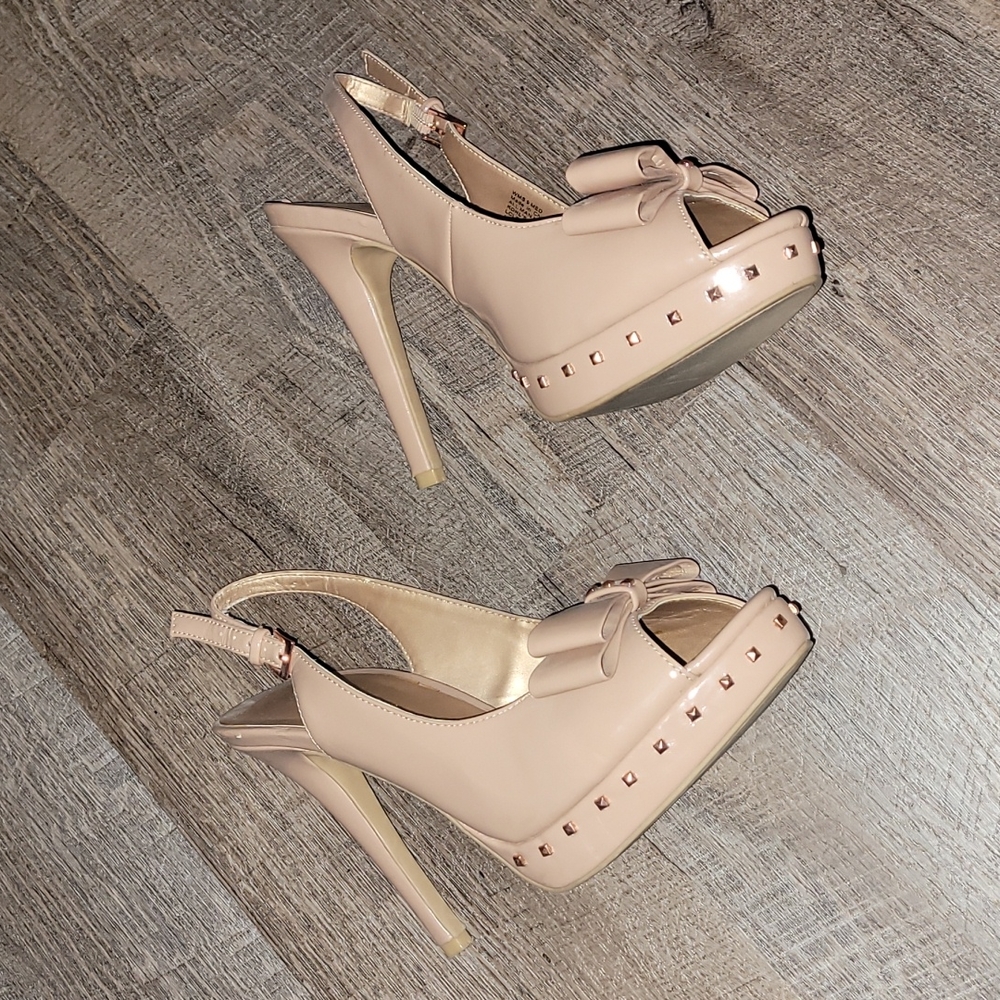 Heels - Picture 2 of 2